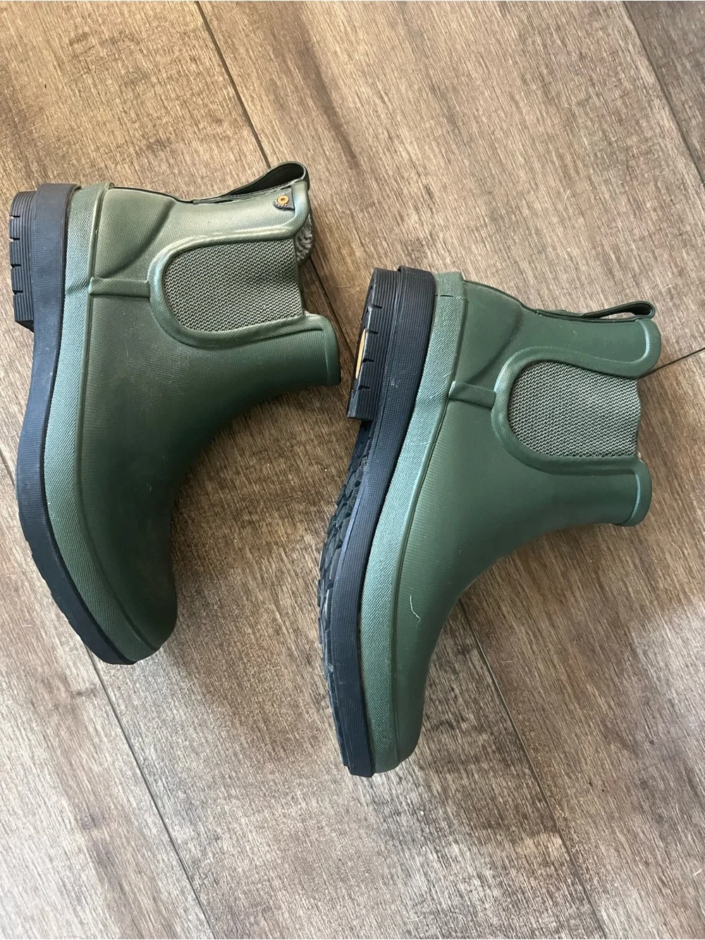 Bogs Women's Olive Green Chelsea Waterproof Ankle Boots